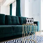 Majo Aparthotel